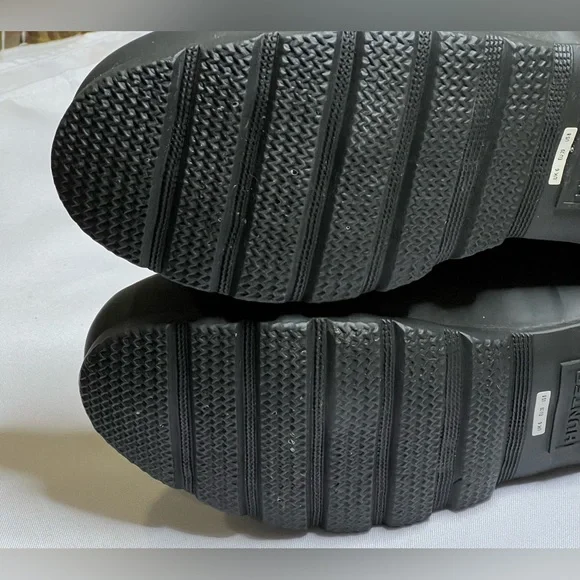 Hunter Black Original Tall Rain Boots 8 - Picture 7 of 14